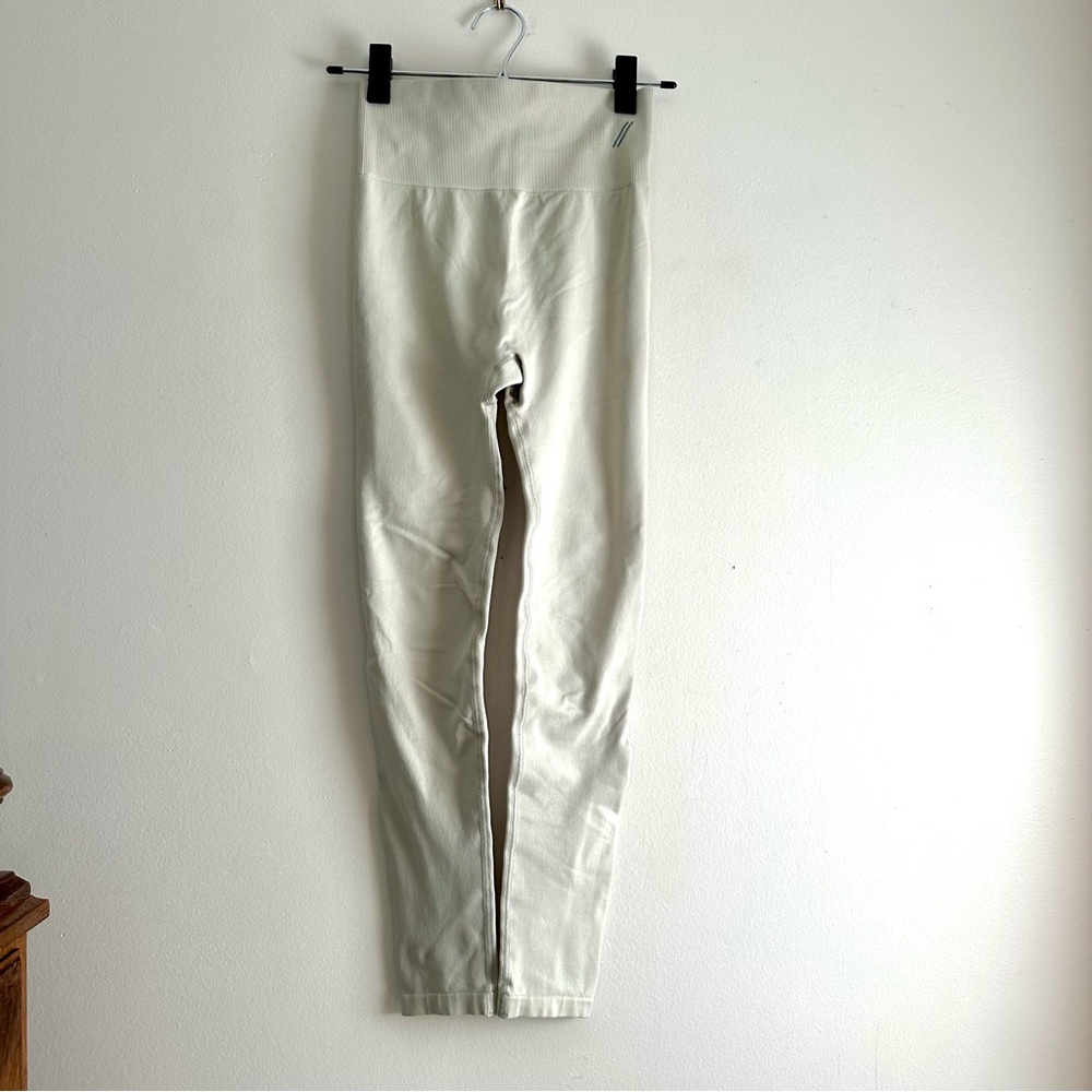 Tala • High Rise Compression Leggings in Chai‎